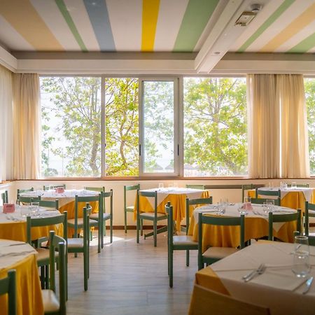 Hotel Royal Джулианова Екстериор снимка