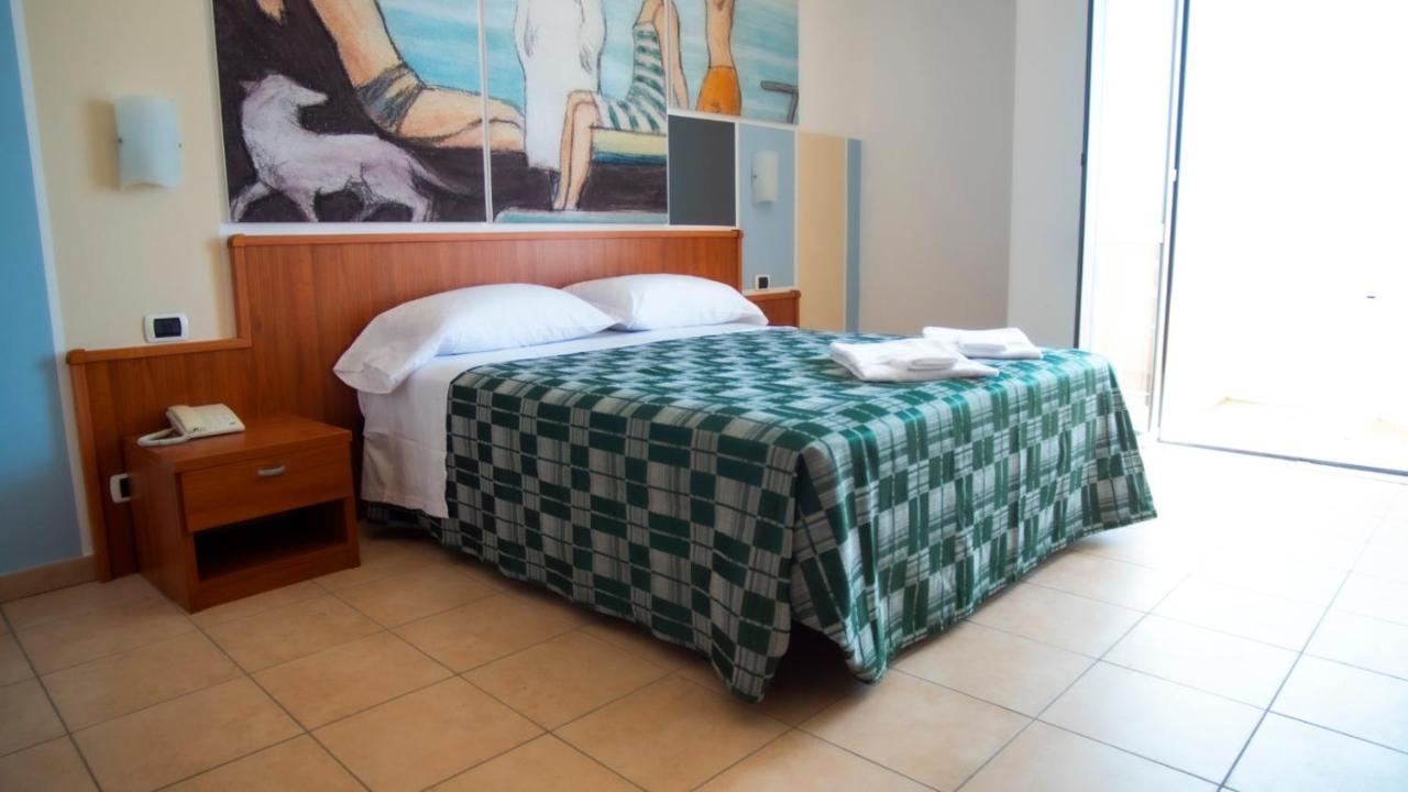 Hotel Royal Джулианова Екстериор снимка