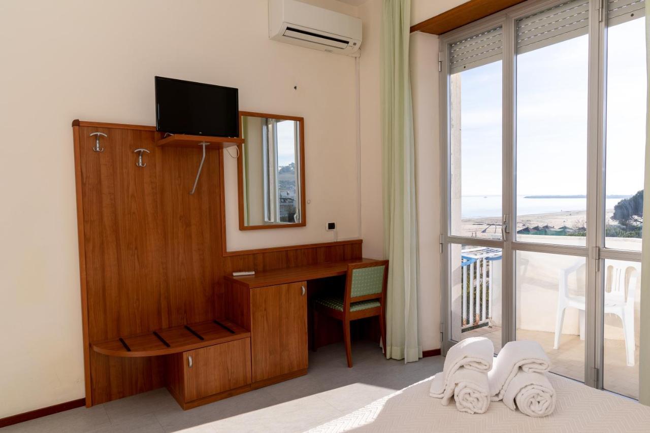 Hotel Royal Джулианова Екстериор снимка