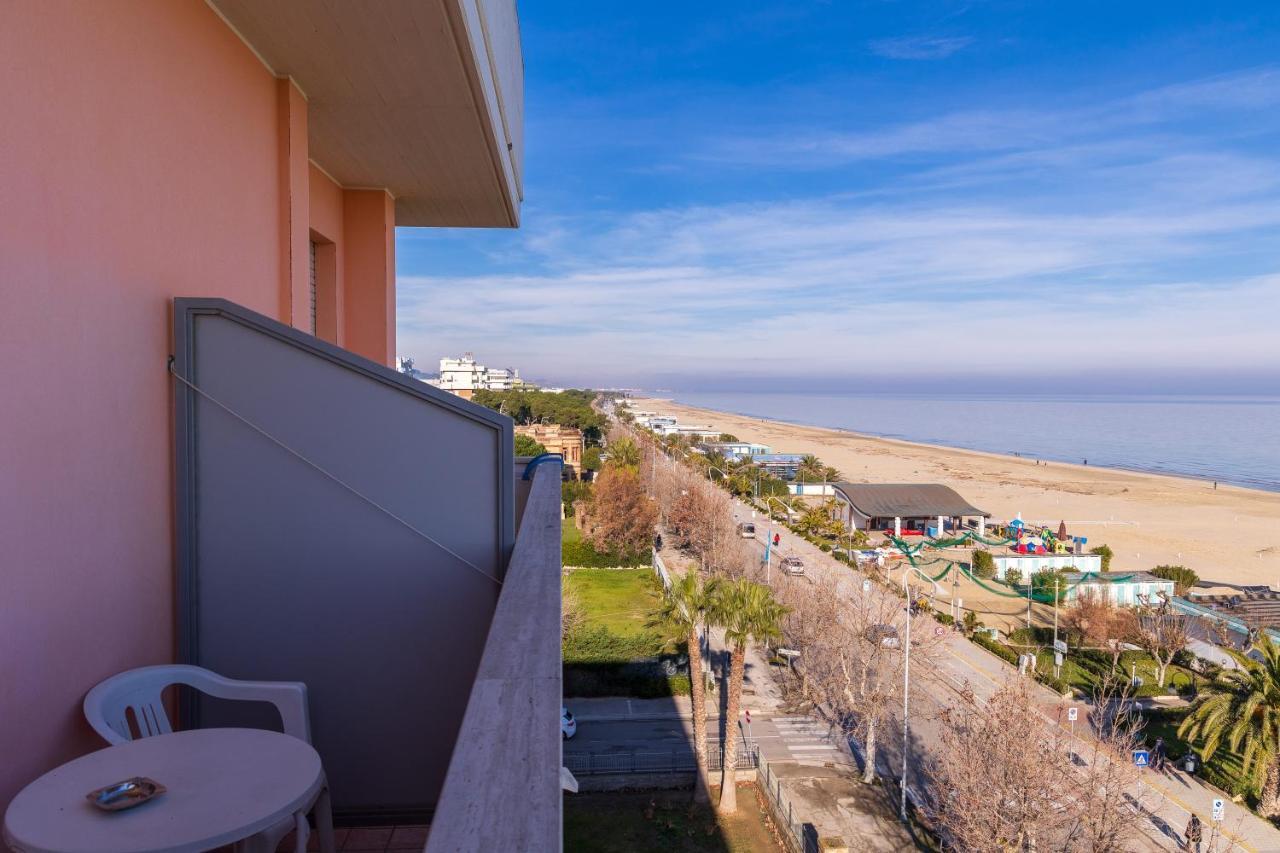 Hotel Royal Джулианова Екстериор снимка