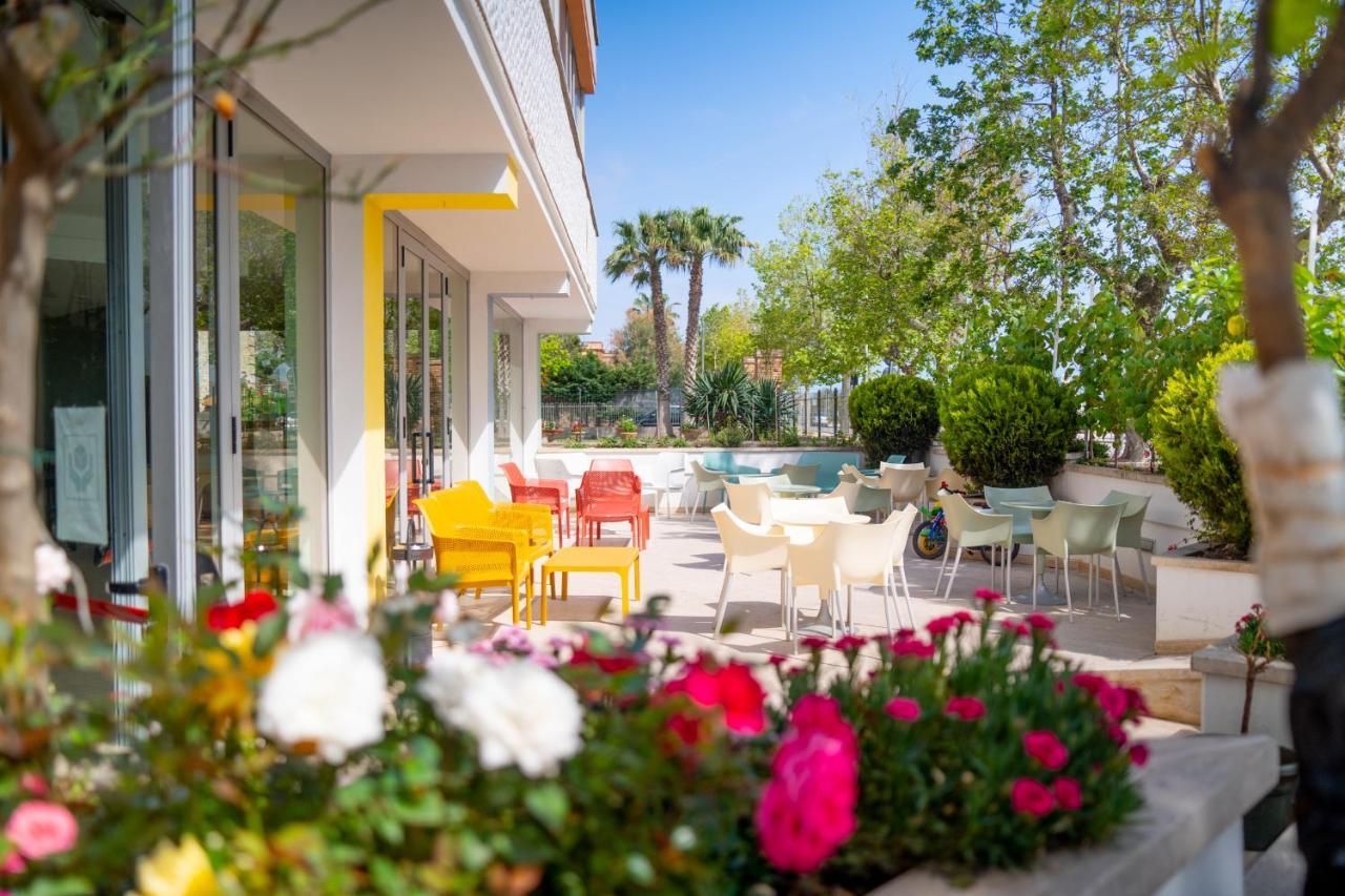 Hotel Royal Джулианова Екстериор снимка