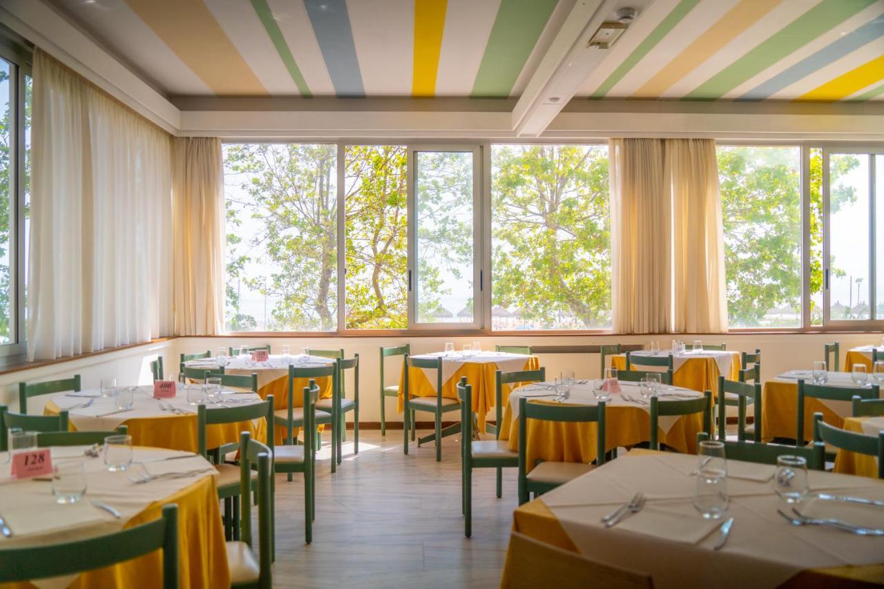 Hotel Royal Джулианова Екстериор снимка