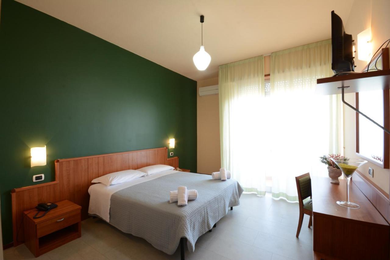 Hotel Royal Джулианова Екстериор снимка