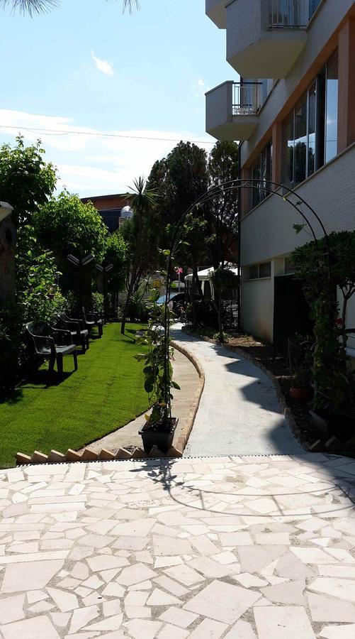 Hotel Royal Джулианова Екстериор снимка